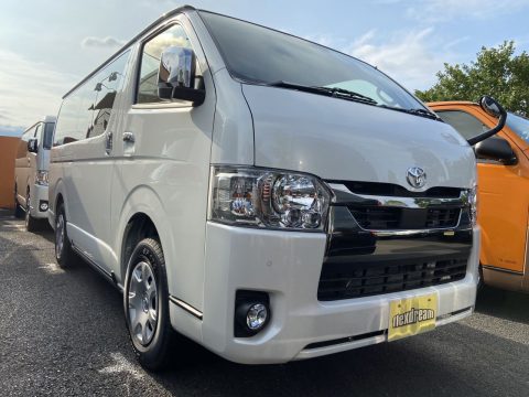 一部改良後続々入庫中！新車ハイエースS-GLダークプライム2一部改良車両が入庫いたしました！